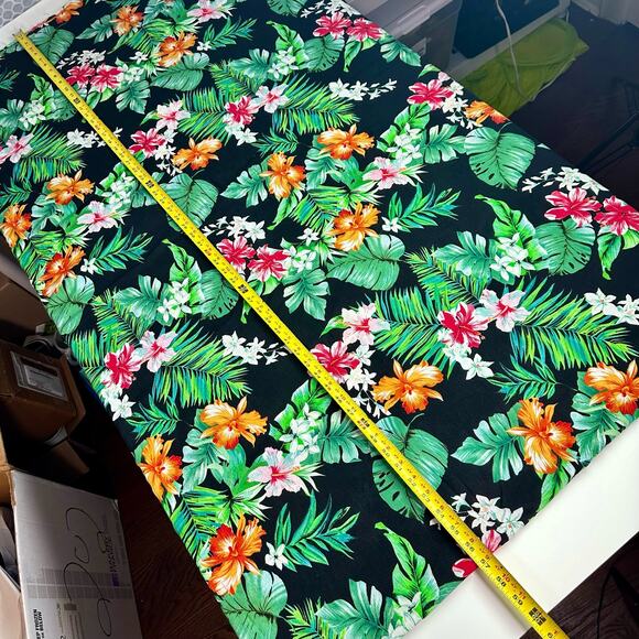 Joann Fabric 1.5 Yards Black Tropical Hawaiian Print Fabric Remnant Synthetic - Picture 5 of 5
